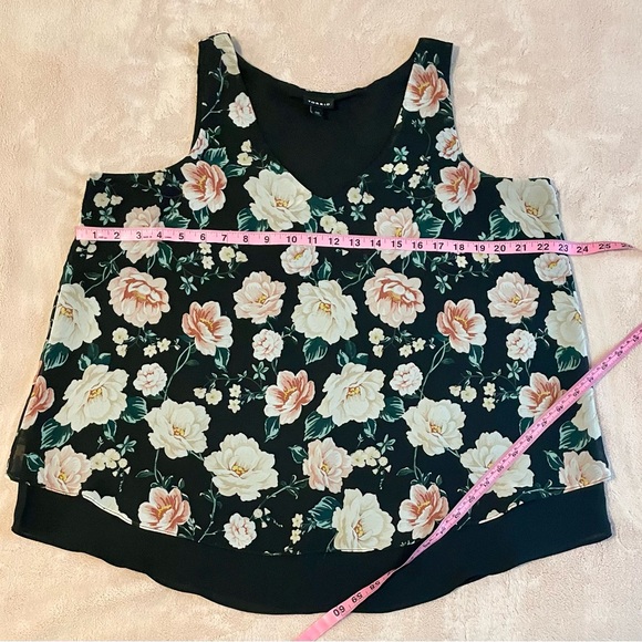 Torrid Sleeveless Top (plus size 00) - Picture 7 of 8